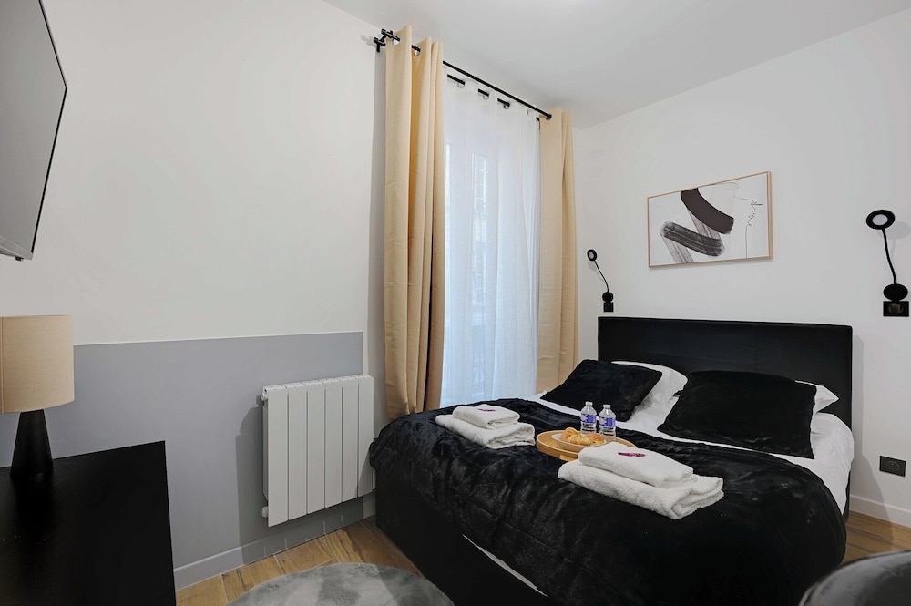 Apartment photo 2