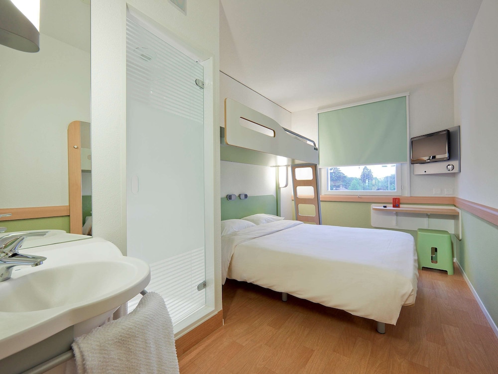 Twin Room, 3 Twin Beds photo 2