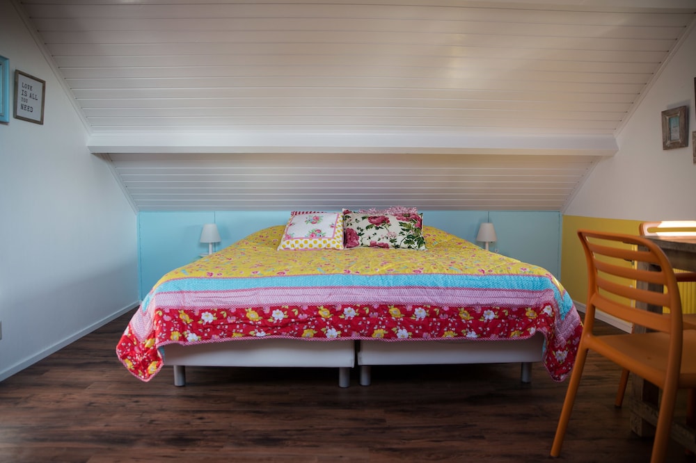 Premium Single Room (Silver) photo 1