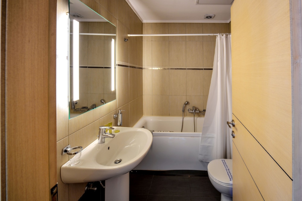 Economy Suite - Photo 17