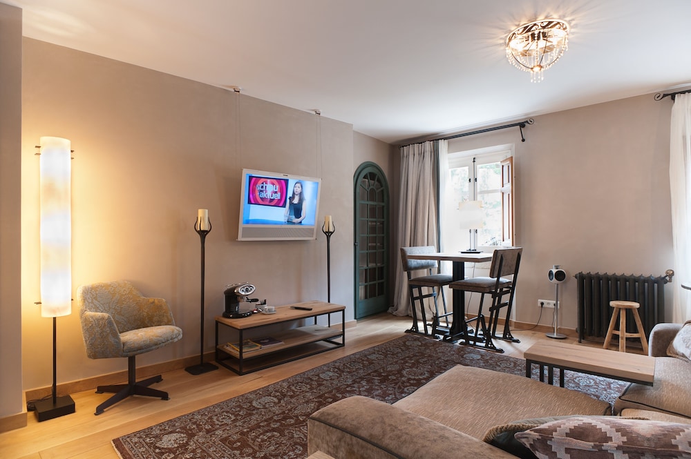 Deluxe Suite photo 2