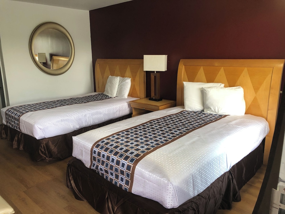 Standard Room, 2 Double Beds, Non Smoking