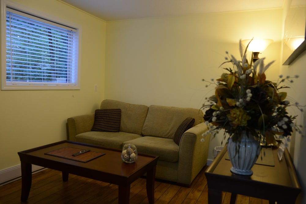 Executive Suite, 1 Queen Bed with Sofa bed, Kitchenette, Park View photo 1