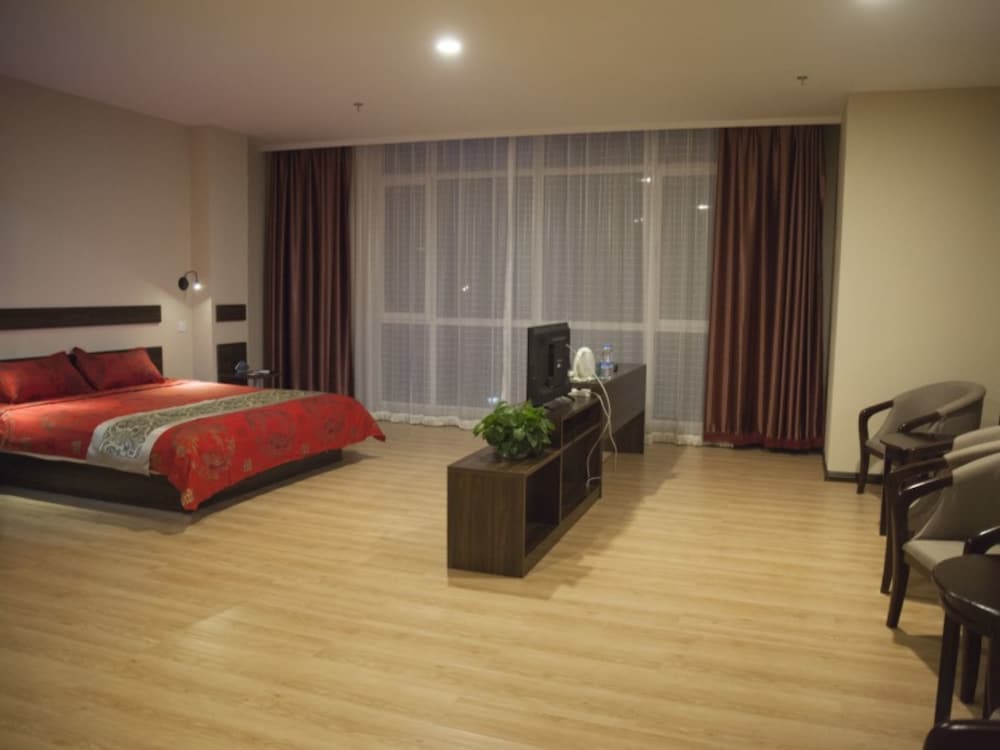 Superior Room, 1 King Bed