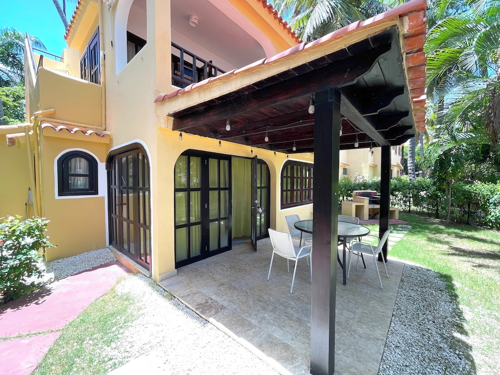 Exclusive Villa, Garden View