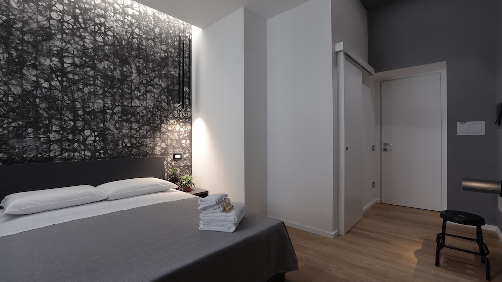 City Double or Twin Room, Balcony photo 2