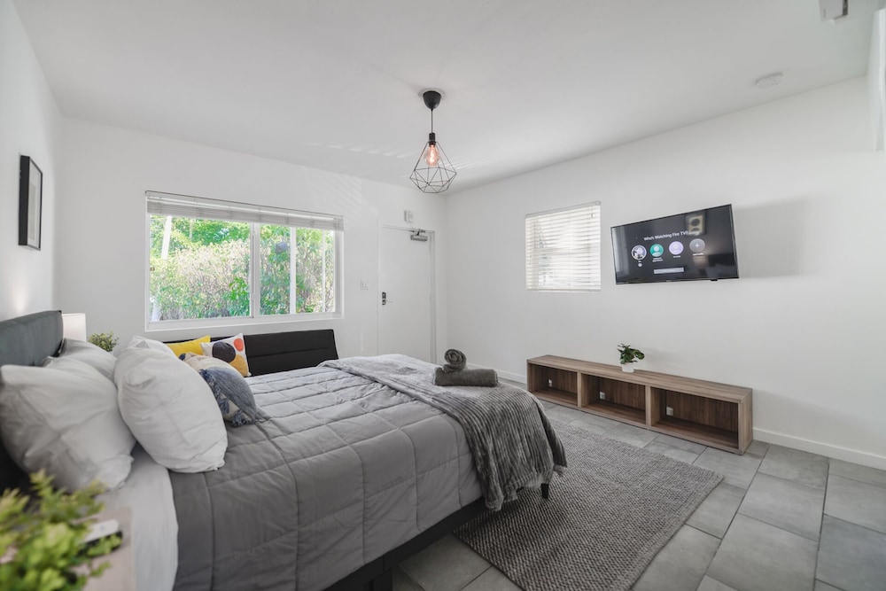 Basic Apartment photo 1