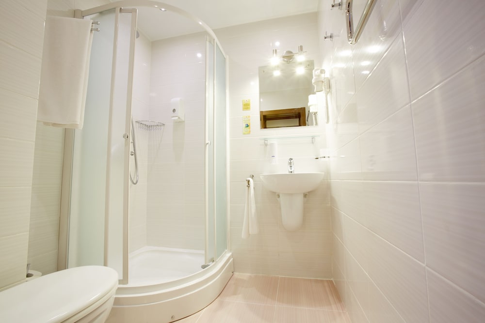 Standard Double or Twin Room photo 2