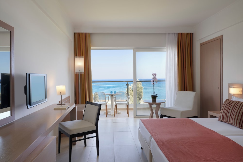 Double Beach Front Room