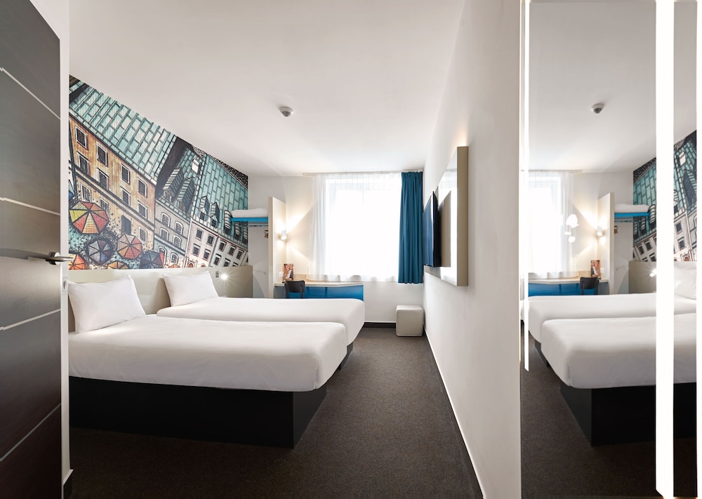 Standard Twin Room - Photo 4