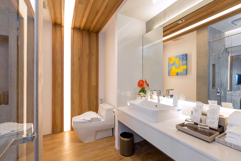 Pool & Beach Suite - Photo 6