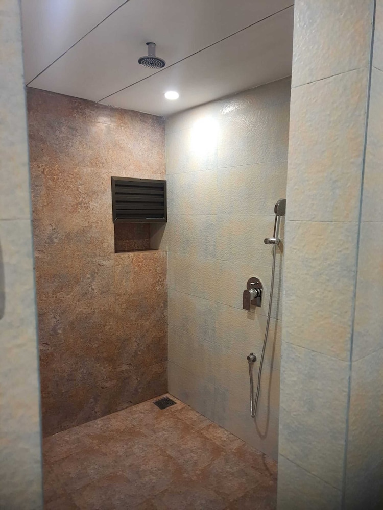 Super Deluxe Room - Photo 4