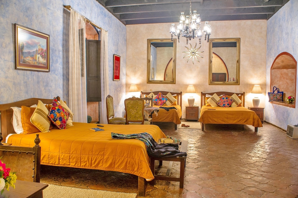 Deluxe Triple Room, Garden View, Courtyard Area photo 1