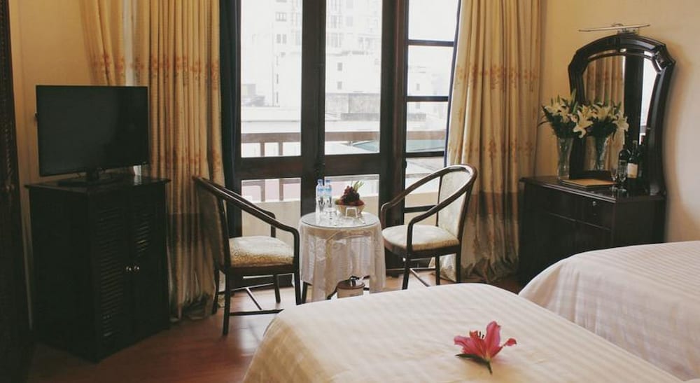 Deluxe Double or Twin Room - Photo 8