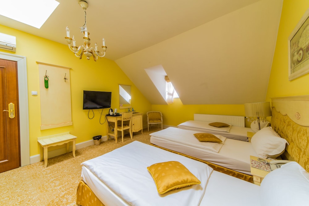 Superior Triple Room photo 1