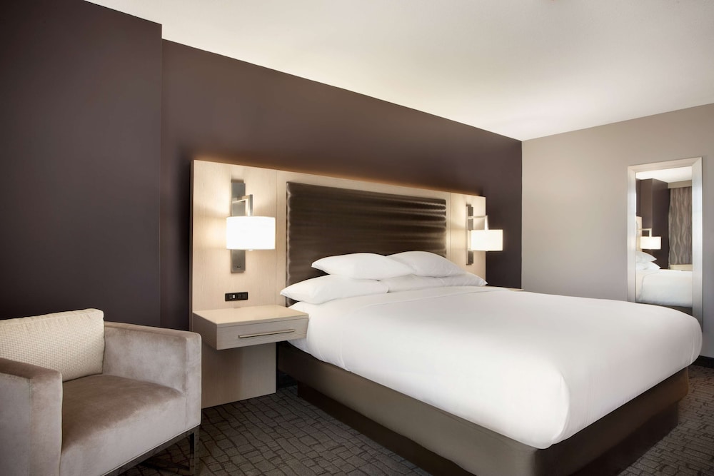 Suite, 1 King Bed, Terrace photo 2