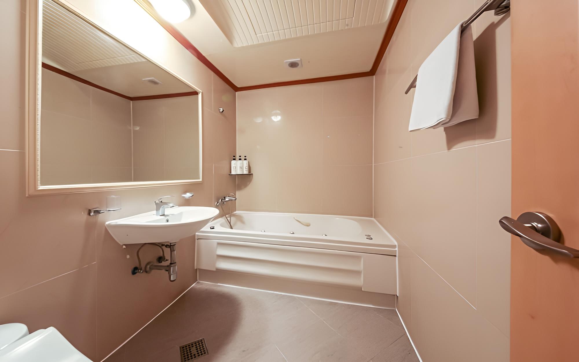 Room (Premium double) - Photo 4