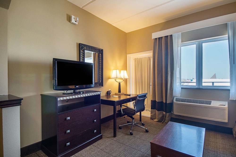 Suite, Balcony photo 1