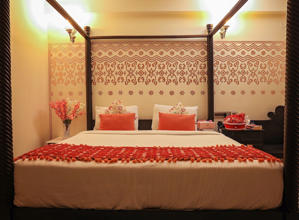 Royal Room - Photo 7
