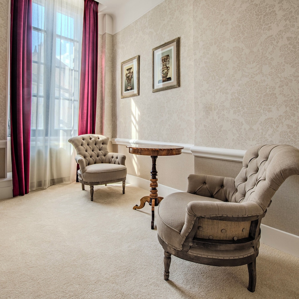 Basic Suite - Photo 4