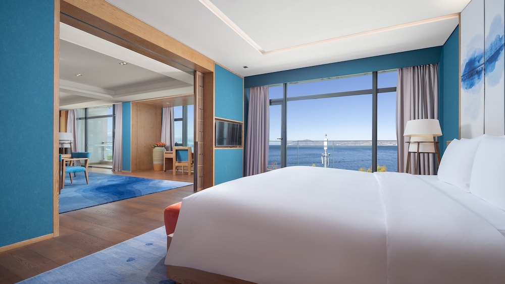 Suite, 1 Bedroom (180 Degree Erhai View)