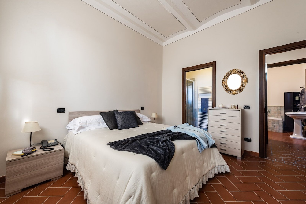Superior Apartment, 3 Bedrooms, Patio, Valley View