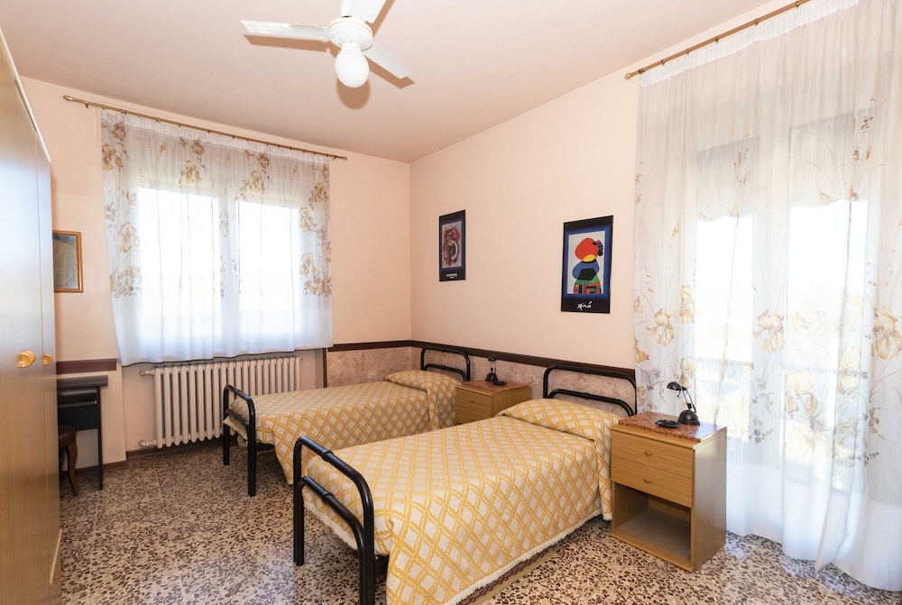 Twin Room photo 1