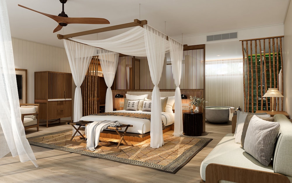 Premium Room, 1 King Bed (Forest View)