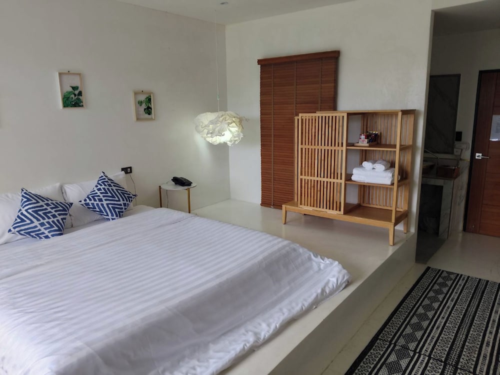 Superior Pool Villa - Photo 3