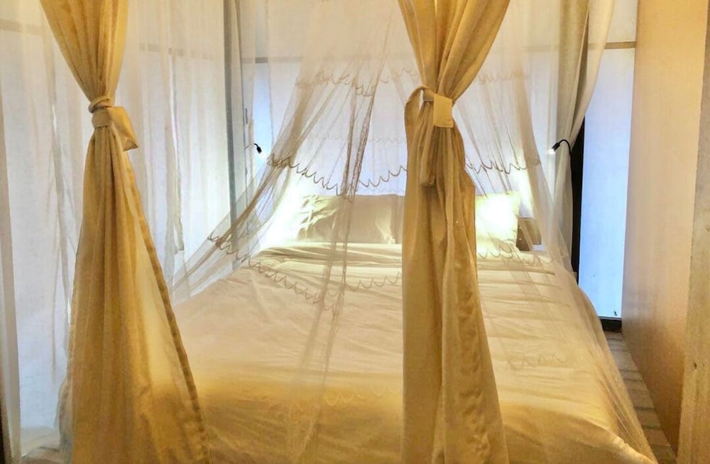 Family Glamping Tent - Photo 10