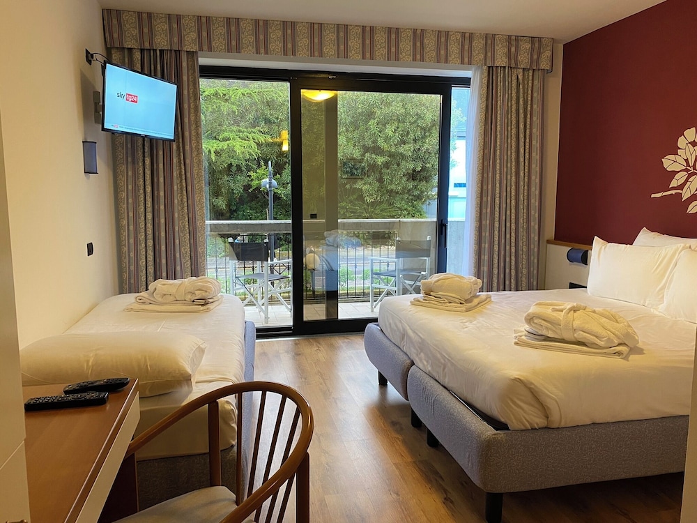 Classic Triple Room photo 1