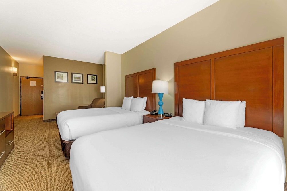 Suite, Multiple Beds, Non Smoking photo 1