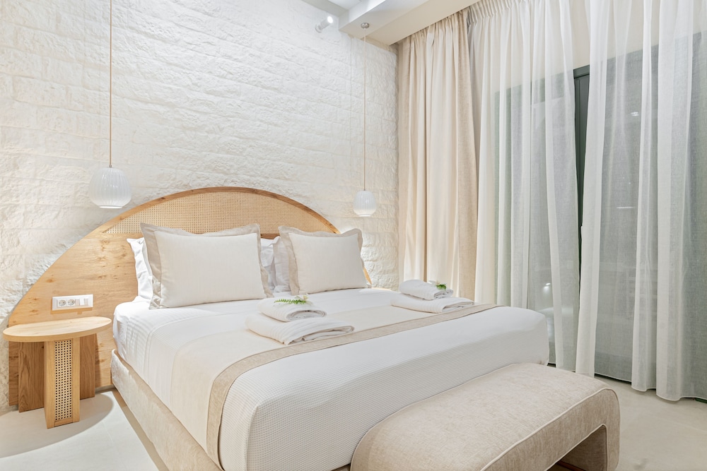 Azalea Suite