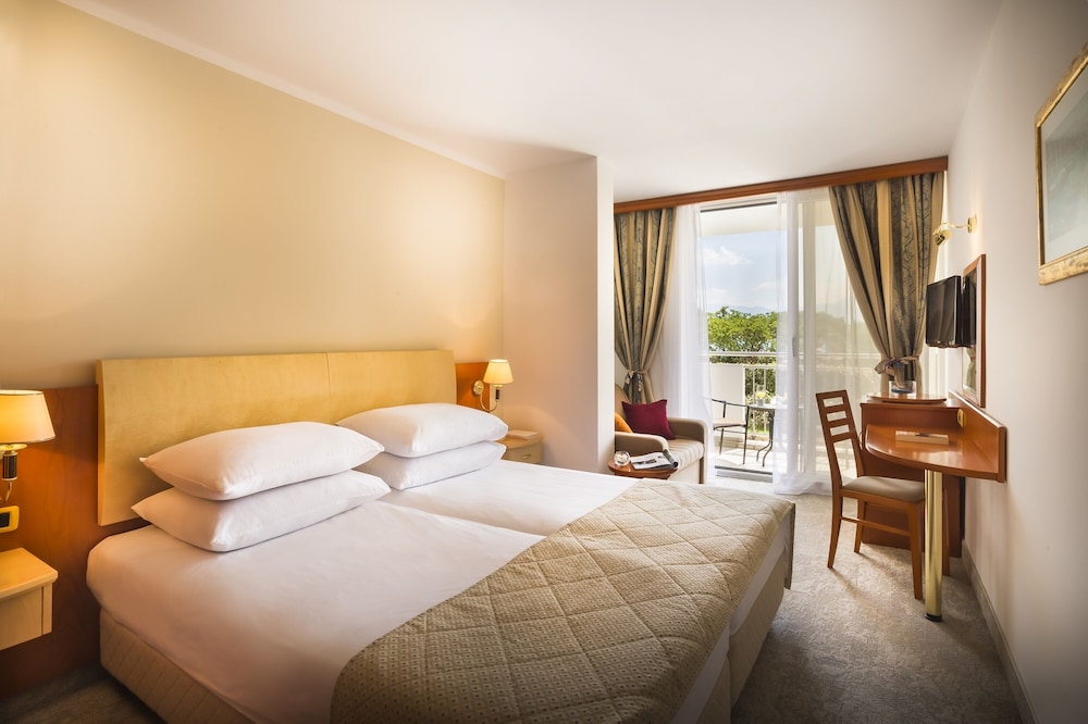 Superior room for 2+1 - Photo 1