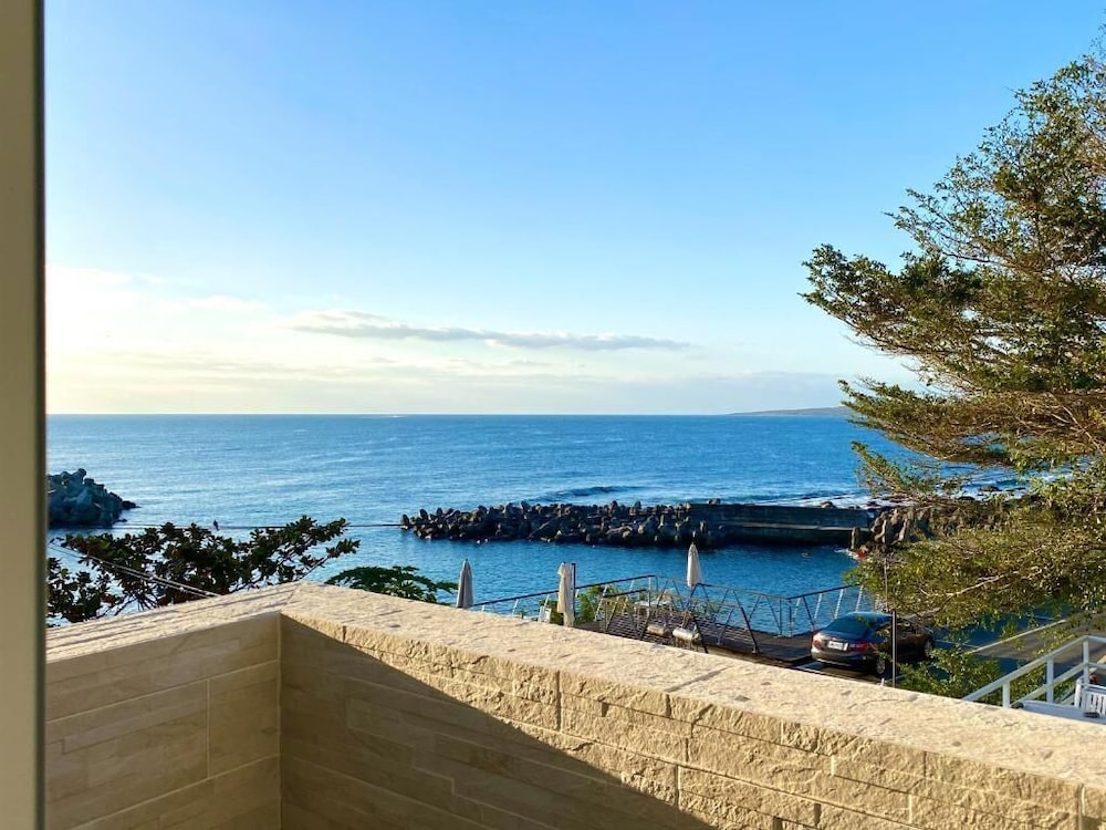 Elite Quadruple Room, Ocean View photo 2