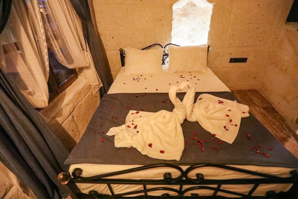 Efe Stone Room - Photo 7