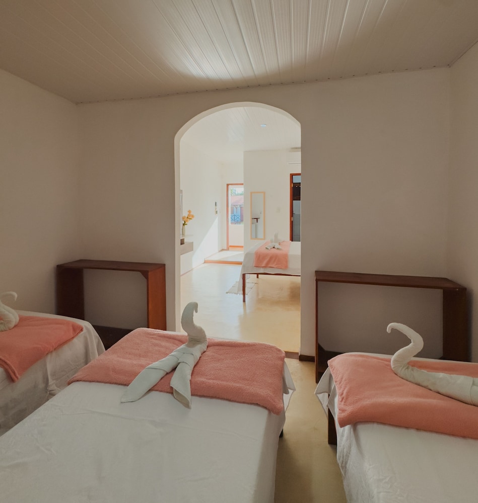 Family Room, Multiple Beds photo 1