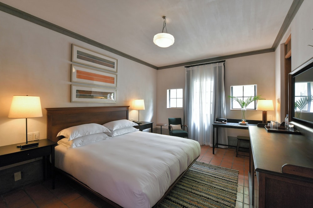 Signature Double Room, Courtyard View