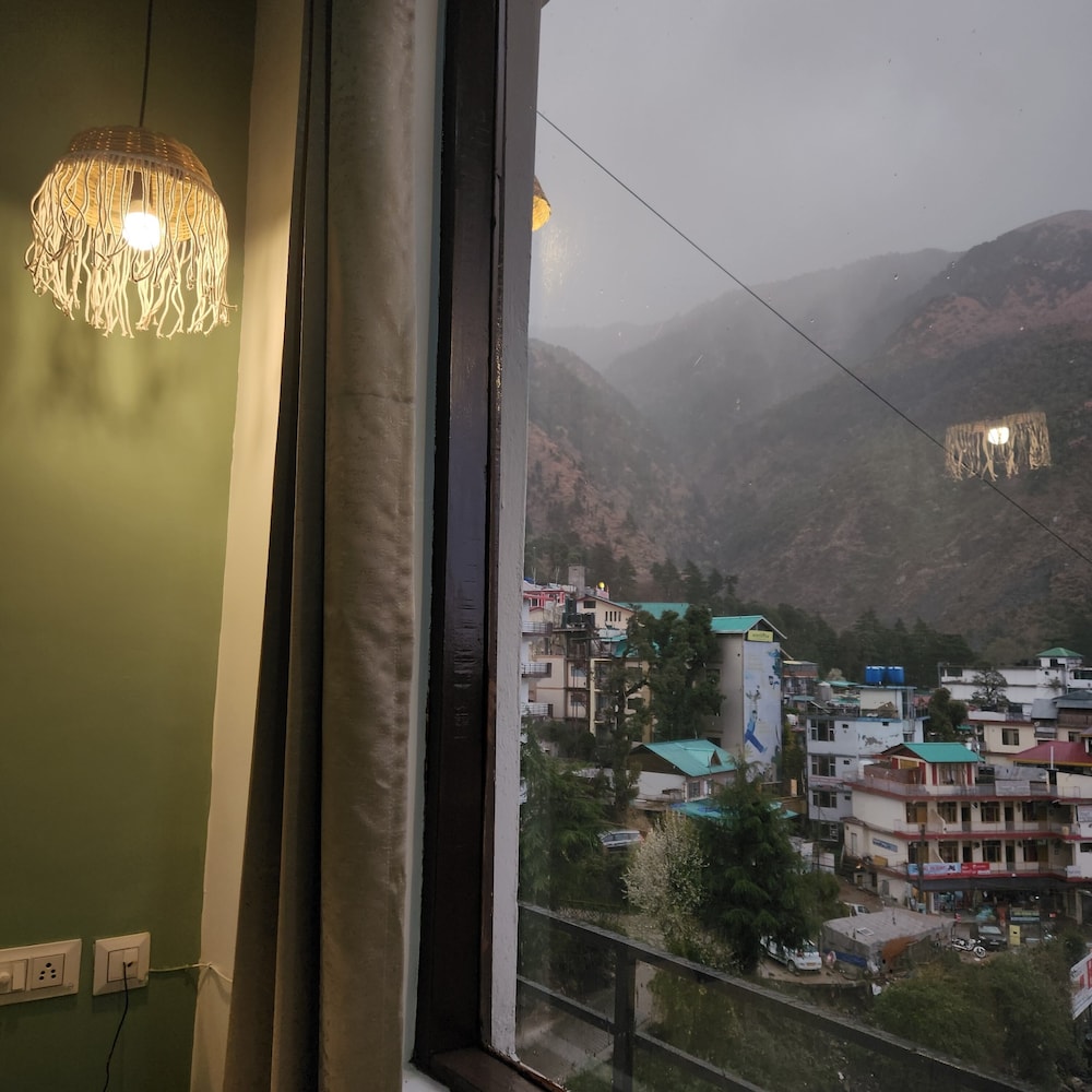 Classic Double or Twin Room, Balcony, Mountain View