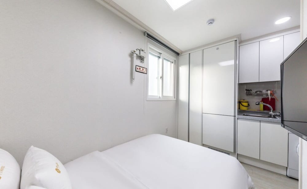 Standard Room - Photo 1