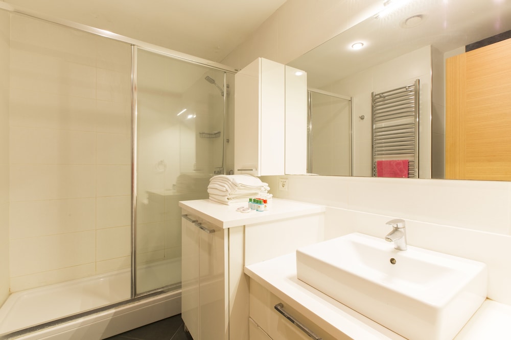 Luxury Apartment photo 2