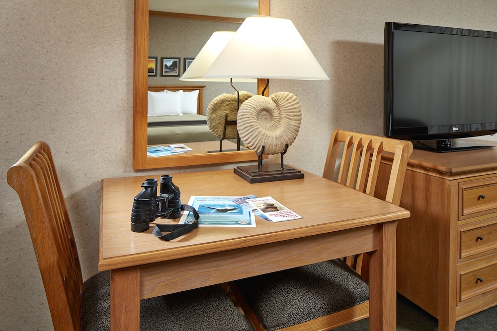 Premium Room, 1 King Bed (Coastal View) at Cavalier Oceanfront Resort in San Simeon