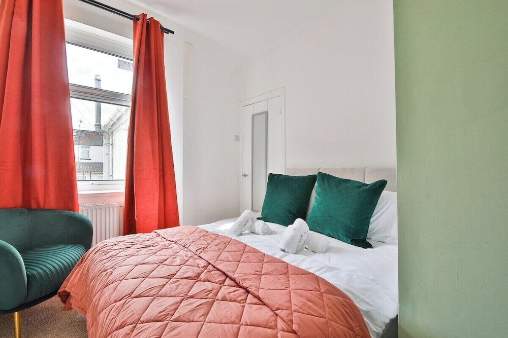 House (Charming 3 Bed Home Near Caerphilly C) photo 3