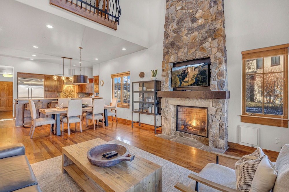 Room, 4 Bedrooms (Vacation Rental) photo 1