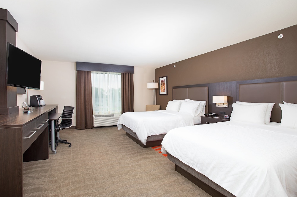 Suite, Multiple Beds