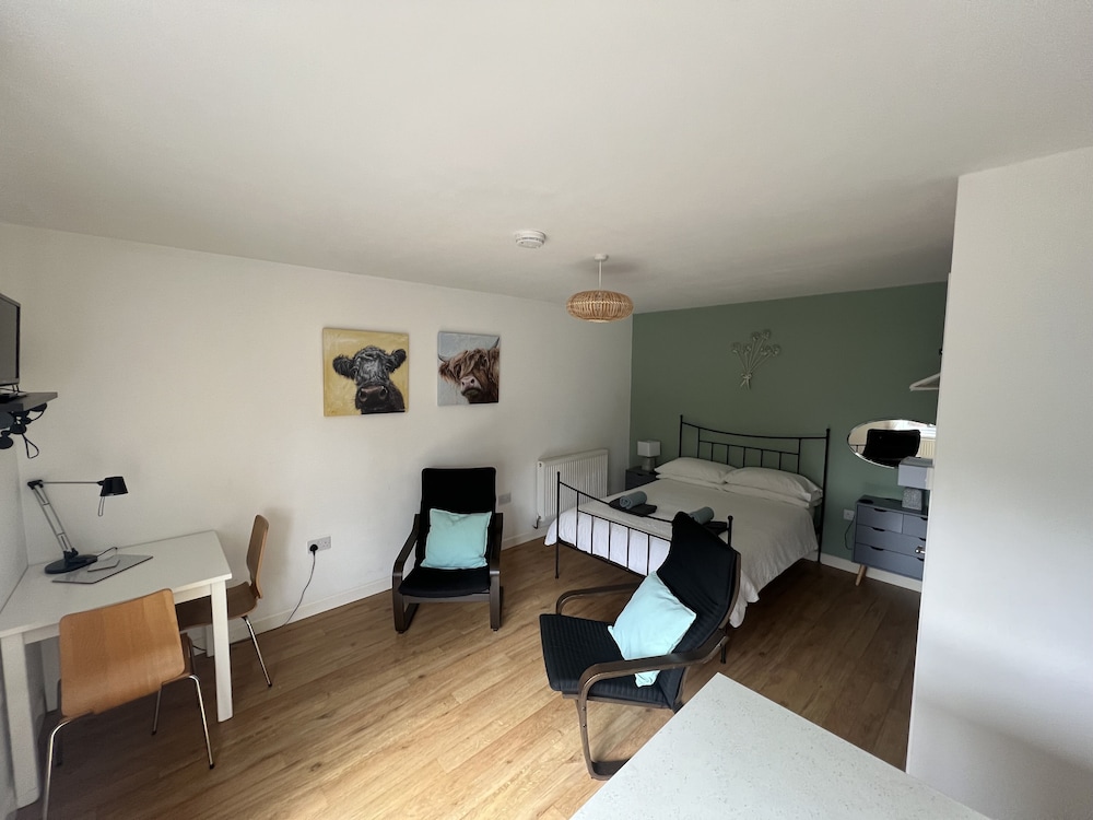 Business Studio, 1 Double Bed, Garden View (One ) photo 3