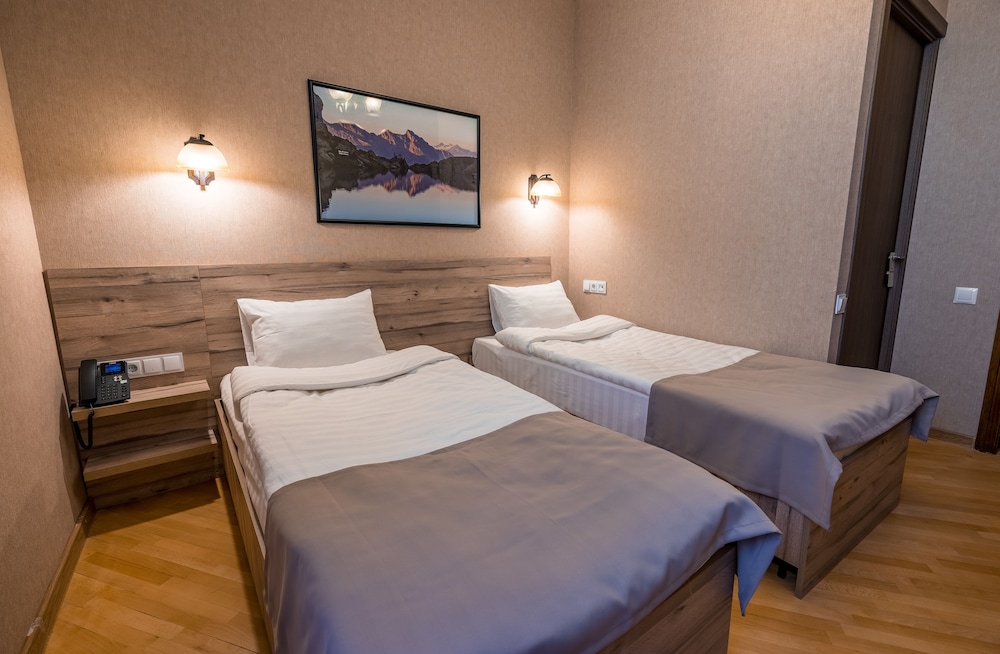 Standard Double or Twin Room photo 3