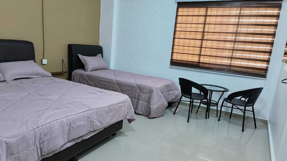 Deluxe Triple Room photo 3