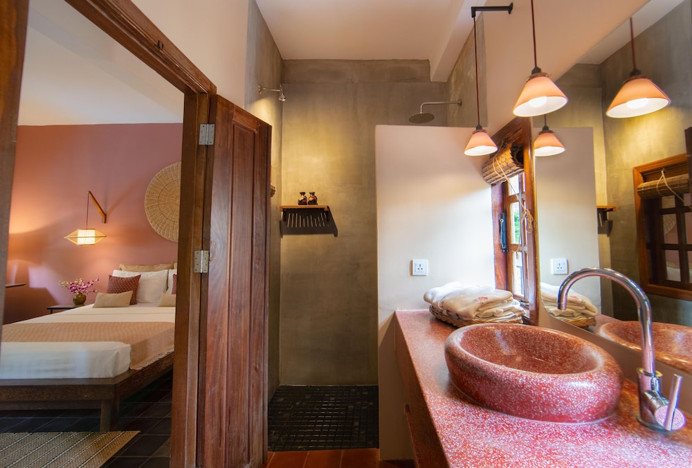 Deluxe Rooftop Terrace Twin with Bathtub (Resort) - Photo 7