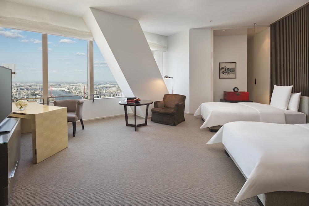 2 Twin Beds with River View Deluxe photo 1